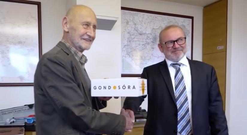 Reviczky Gábor a 800 ezredik felhasználó