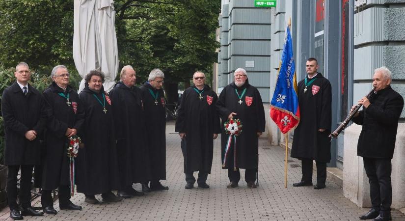 A vezérkari ezredes emléke előtt tisztelegtek (fotókkal)