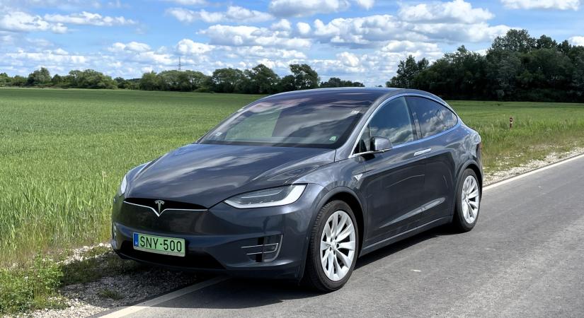 Model X hétköznapok #30: szervizről szervizre járok, hogy végre eladhassam