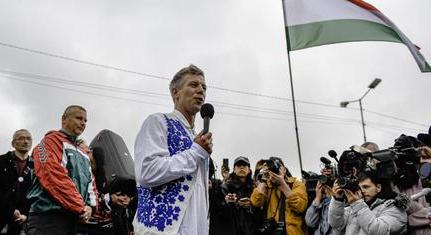Nyirkos reggel Ártándnál – Magyar Péter menete a határhoz ért