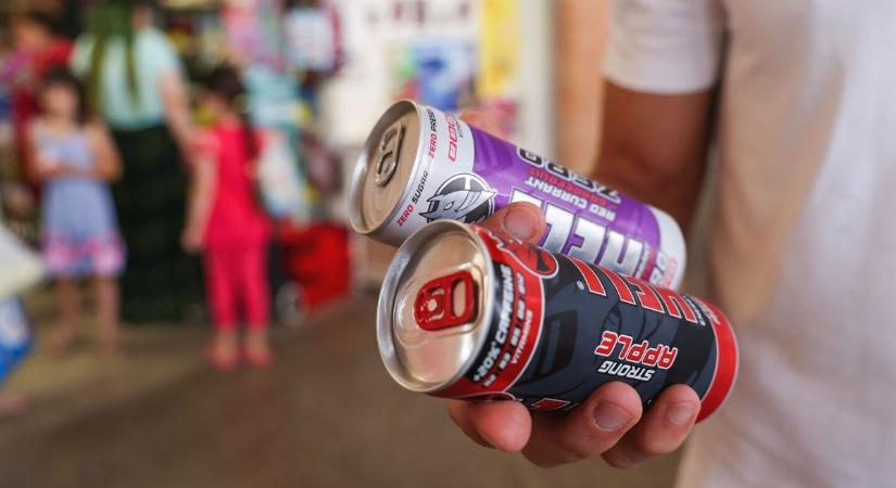 Helyes vagy nem? A pécsieket kérdeztük az energiaital-szabályozásról – VIDEÓ