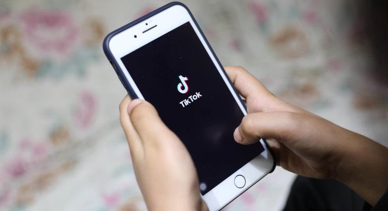 Készültségben a fővárosi csendőrség: TikTok-on szerveződik egy Simion-féle tiltakozás