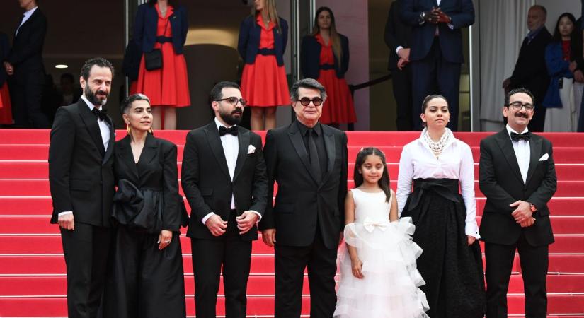 Tiltott iráni film vitte el az Arany Pálmát Cannes-ban