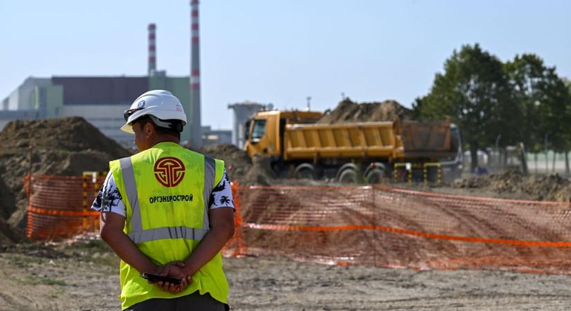 Hadházy: Még mindig nem tudni, miért omladozik a paksi gödör fala
