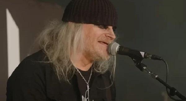 Tom G. Warrior elmondta, miért játszik Celtic Frost dalokat a Triptykon-nal