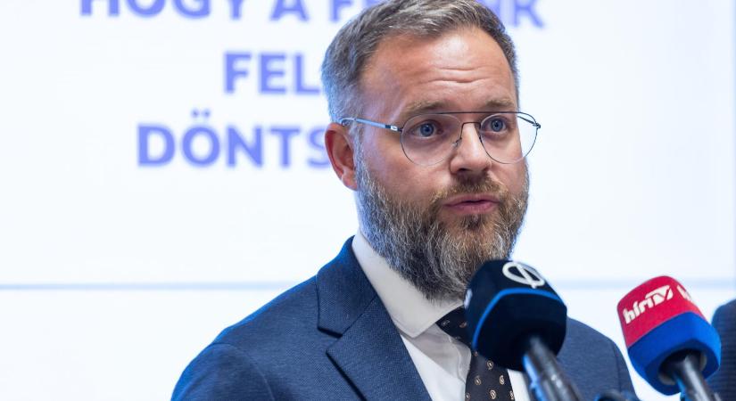 Orbán Balázs: Ha kémkedésről van szó, Magyar Péter ne saját magából induljon ki