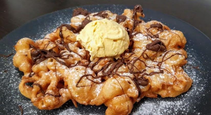 Kálci receptjei: Funnel cake avagy a tölcsérfánk recept