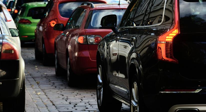 Egy tanulmány szerint: ez a nárcisztikusok 5 kedvenc autómárkája