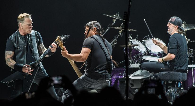 Két különböző műsorral ad dupla koncertet a Metallica