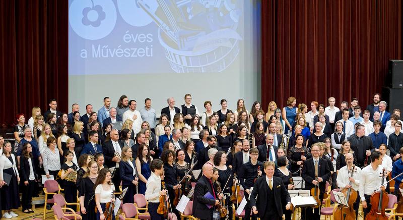 Grandiózus előadással zárult a Művészeti Szakgimnázium 50 éves jubileumi műsora