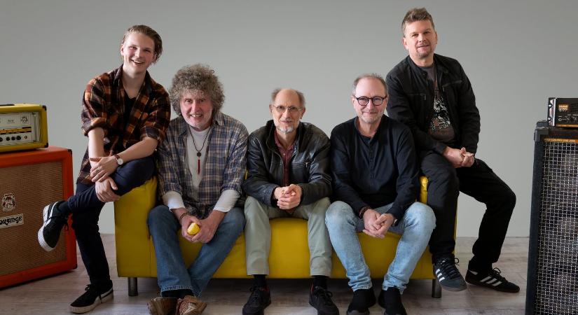 A KFT és Laár András 44 év után külön utakon folytatja – már új felállásban koncertezik a legendás zenekar