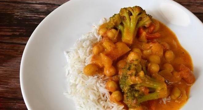 Mindenmentes és mindenki szereti: szupergyors zöldségcurry