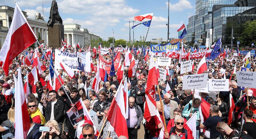Fej-fej mellett az elnökjelöltek, kíméletlen párbajra vonultak fel a véghajrában