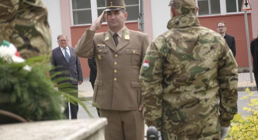 Hősökről, emlékezésről, jelenről Hajdúhadházon