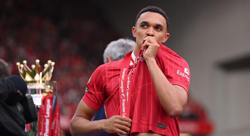 Zokogva búcsúzott Alexander-Arnold az Anfield-től