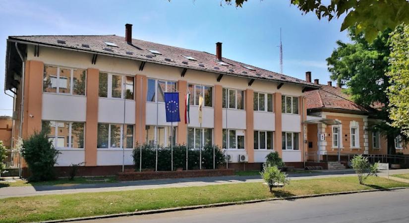 A fideszes jelölt csak harmadik lett, a polgármester favoritja is bukott a barcsi időközi önkormányzati választáson