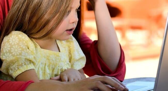 Ekkor utalják a következő családi pótlékot és a júniusi nyugdíjat