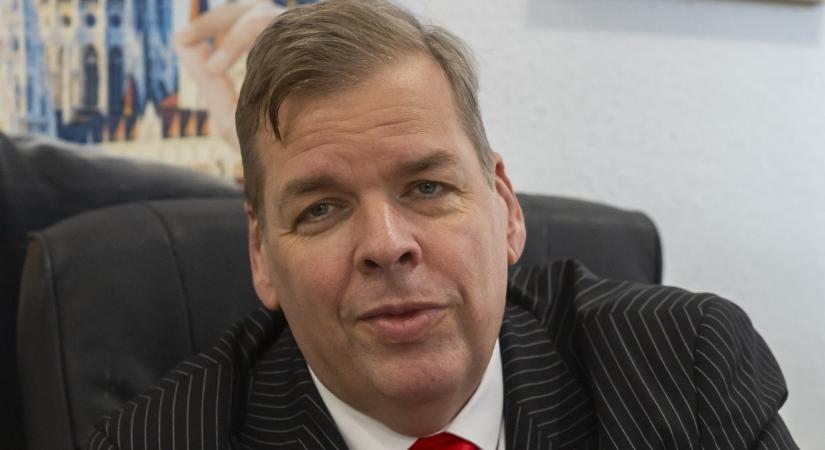 Schmuck Andor szívszorító vallomása: „Egy ilyen betegség nem fájdalommal, annál sokkal súlyosabb következményekkel jár”