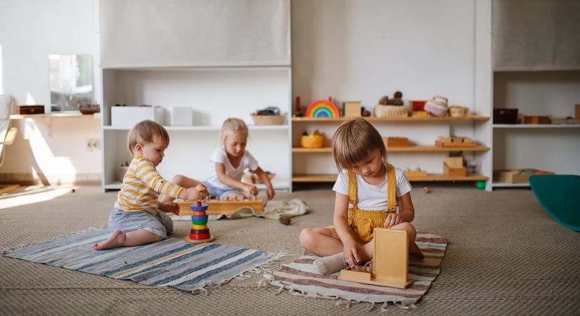 Leragasztotta egy kisfiú száját az óvónő Törökbálinton