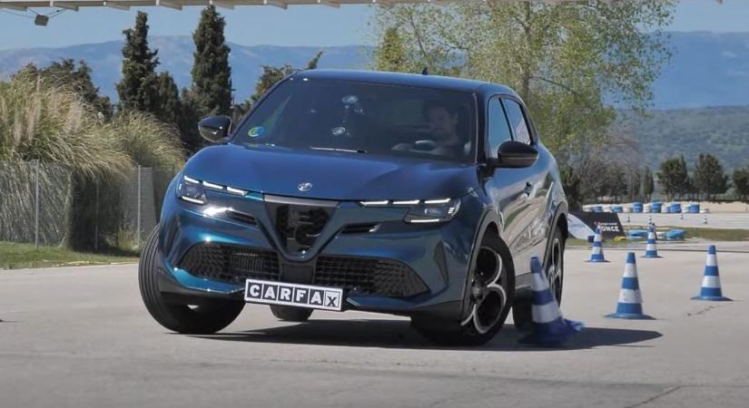 Így teljesített a jávorszarvasteszten az Alfa Romeo Junior!