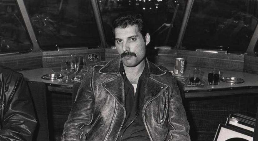 Freddie Mercury eltitkolt lánya így éli most az életét: a 48 éves nőnek szoros kapcsolata volt az apjával