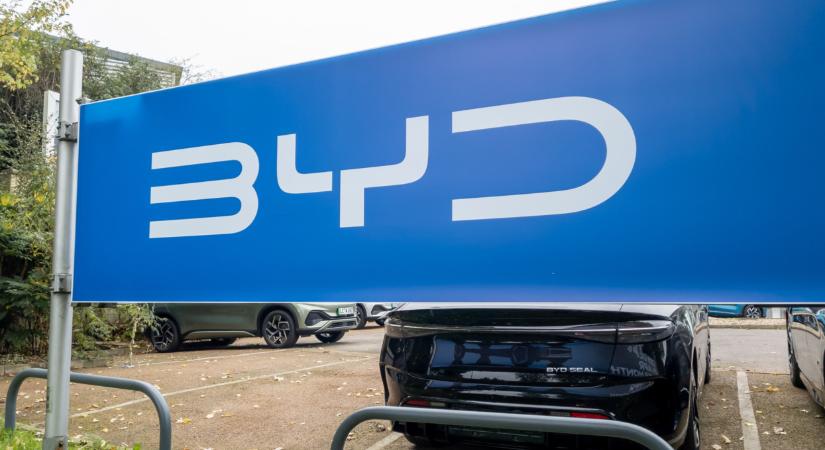 Áll a bál a BYD háza körül: óriási a bukás, hol lesz ennek a vége?