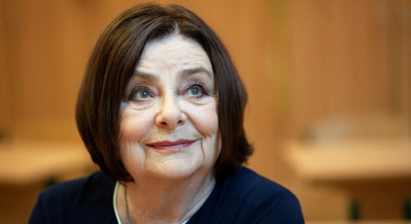„Sosem rivalizáltunk” – Béres Ilona kapta a Pécsi Ildikó-emlékdíjat