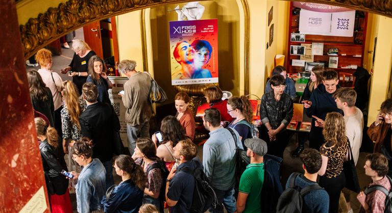Oscar-díjas rendezővel és világpremier előtti vetítésekkel startol el az idei Friss Hús