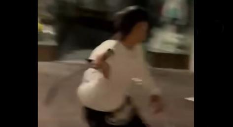 Machetével fenyegető fiatalt tartóztattak le Olaszországban - videó