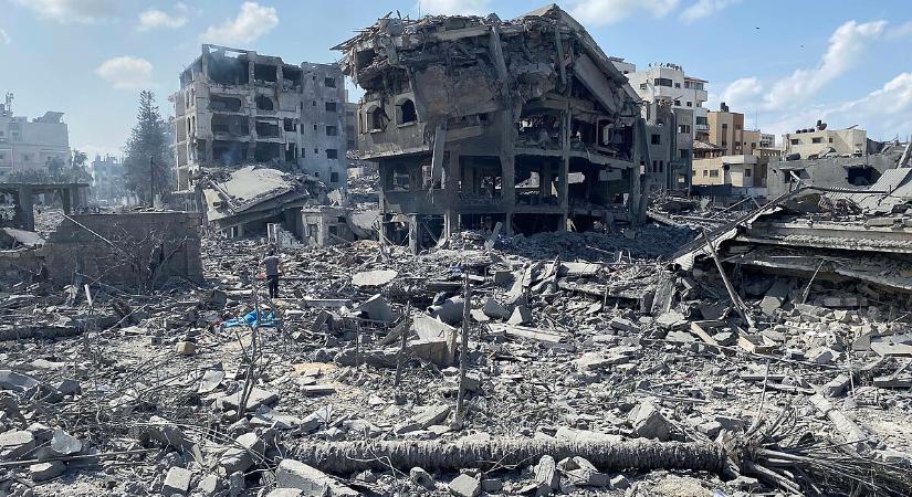 Az izraeli légierő több mint kétszáz terrorista célpontot támadott a hétvégén