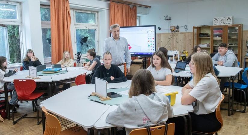 Újabb iskola bővült okostanteremmel Fehérváron