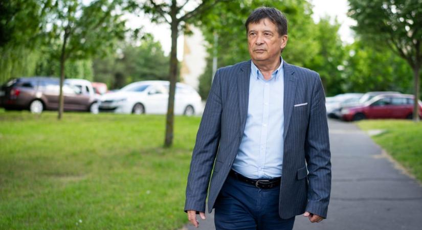 FOGADÓÓRA Mezősi Árpáddal Négyes – a Kishegy és a Sárgödör tér környéke