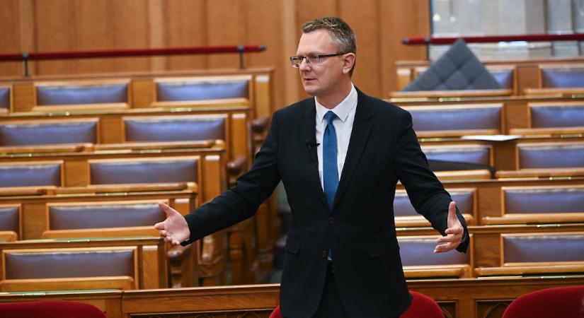 Rétvári Bence Gréczy Zsoltnak: Ez a valóság és a DK-s molinók közötti különbség