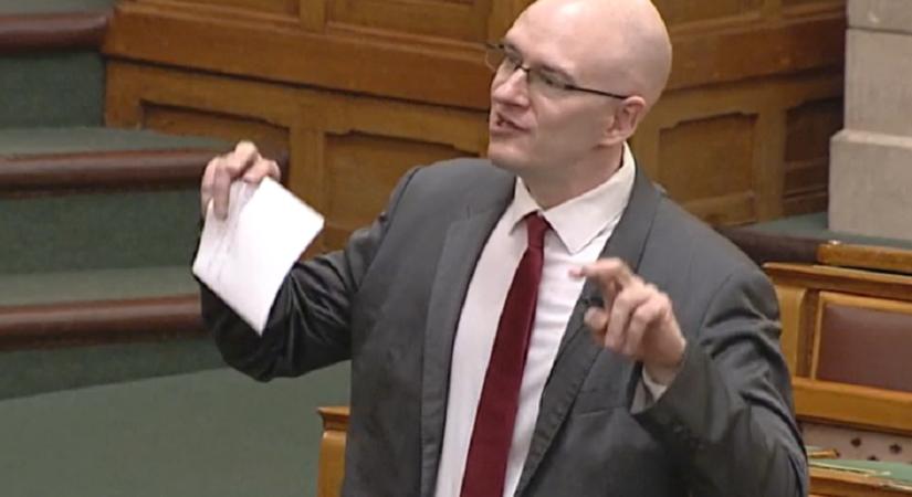 Z. Kárpát Dániel: Szavazzák meg a Lex Marczingóst!