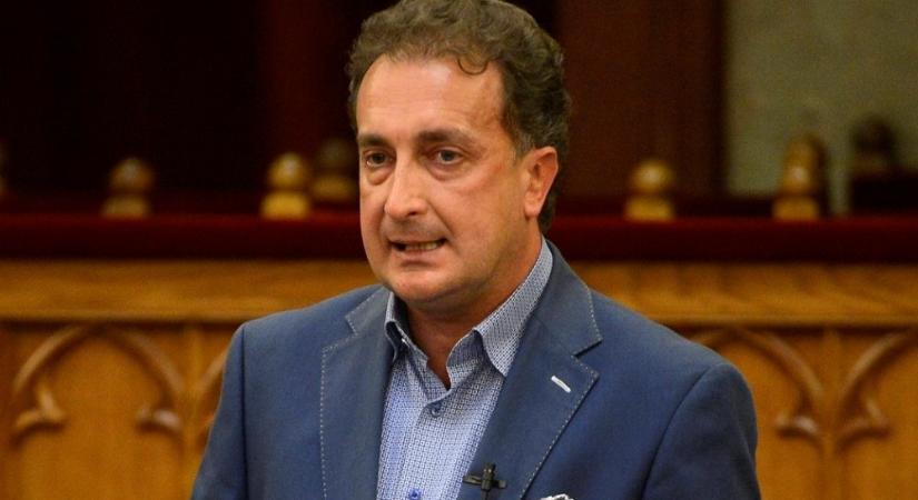 3 millió 493 ezer forintot tankolt el tavaly Simon Róbert Balázs