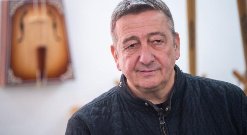 Bayer Zsolt kegyelemből adott állásokról ír a KDNP távozó elnökségi tagja kapcsán
