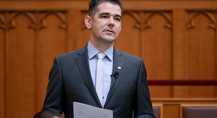 Novák Előd „célegyenesbe érkezett” a javaslatával