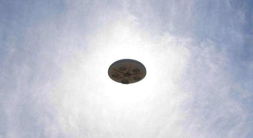 Nem mernek megszólalni UFO-észleléseikről a brit pilóták – rettegnek a retorziótól