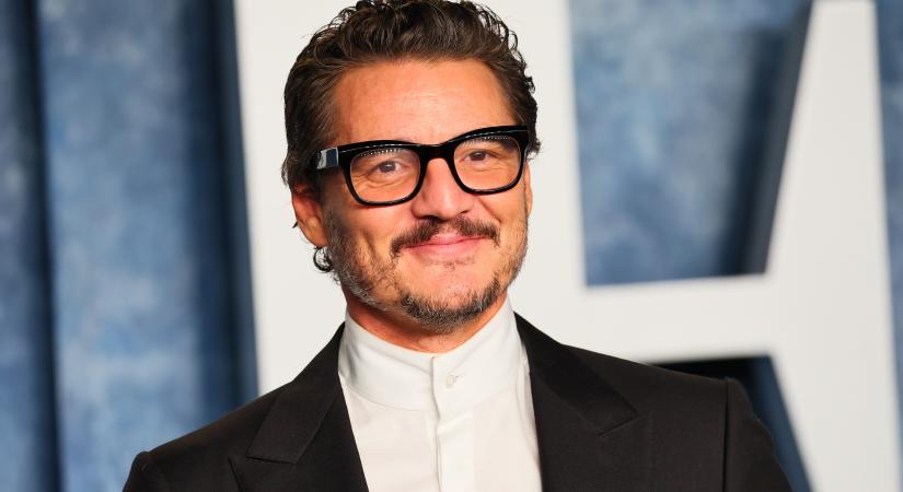 Szívszorító oka van a Pedro Pascal védjegyévé vált vörös szőnyeges póznak