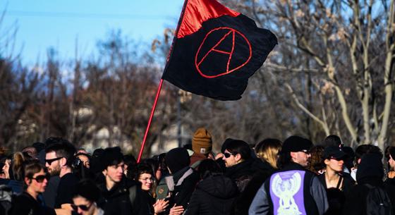 Anarchisták vállalták magukra a gyújtogatást, amely hatalmas áramszünetet okozott Dél-Franciaországban