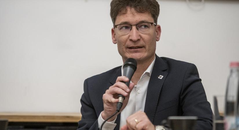 Cser-Palkovics András Garancsi Istvánnak: Te minimum hetekkel ezelőtt eldöntötted, hogy nem kívánod indítani a csapatot a bajnokságban