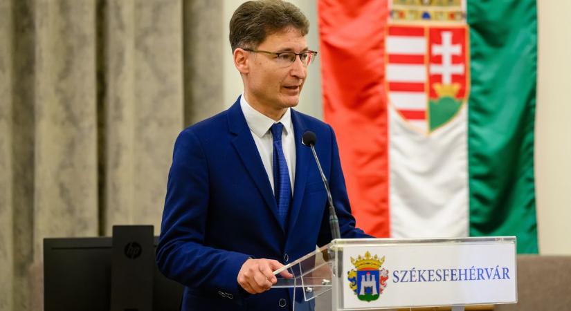 Cser-Palkovics András szerint Garancsi István megzsarolta a várost és bedöntheti a Fehérvárt
