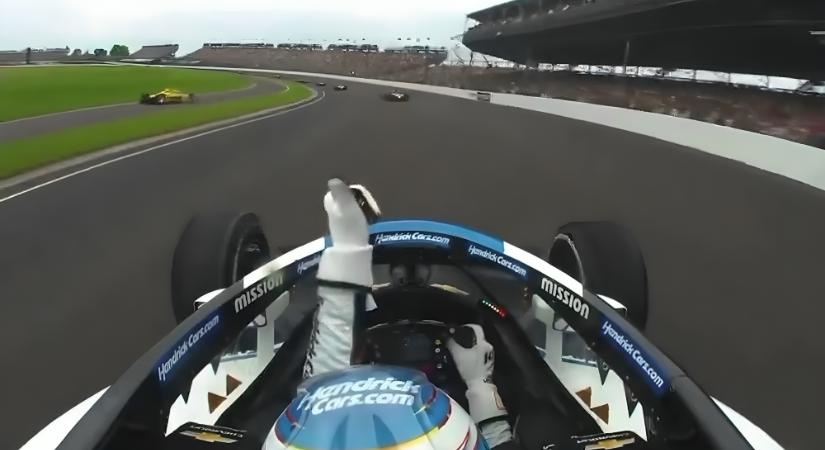Indy 500: „Valaki összetörte magát, kib*szott idióta” – A balesetező McLaughlinon gúnyolódtak Larsonék