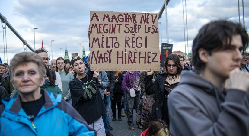 Megváltozott a közhangulat, a kulturális világ képviselői is bátrabban merik felvállalni a véleményüket