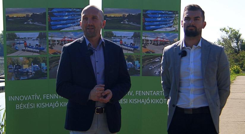 Rendezvénysátorral bővült a kishajó kikötő Békésen