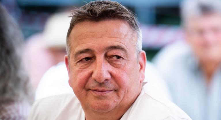 Bayer Zsolt szerint kegyelemből ajánlott kormányzati állásokat a KDNP volt politikusának