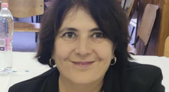 Mély fájdalommal búcsúzik tanárnőjétől az egri Tinódi iskola