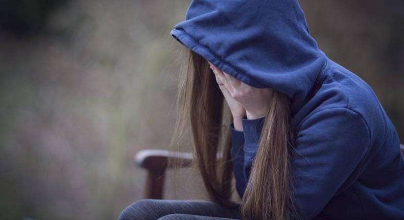 Meghalt egy 12 éves magyar kislány. És sokan vannak veszélyben – Iskolapszichológussal beszélgettünk a bullyingról