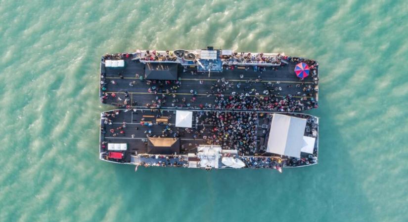 Kompbuli a Balaton közepén? Idén is fesztiváloznak a Tékomosok