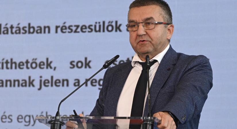 Czomba Sándor: A kormány minden társadalmi rétegben próbálja megszólítani az inaktívakat, hogy munkába állhassanak